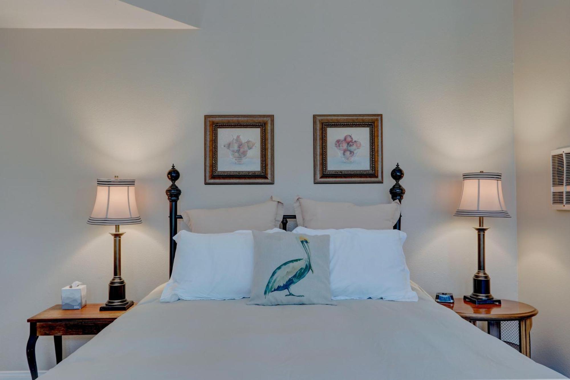 Pelican Cove Inn Карлсбад Экстерьер фото